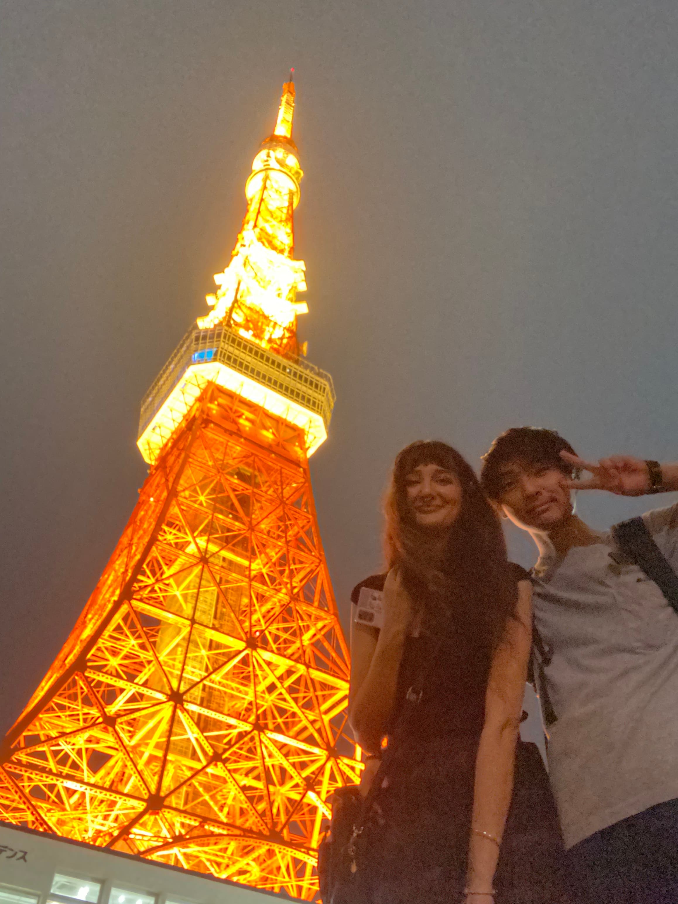 Tokyo Tower di notte